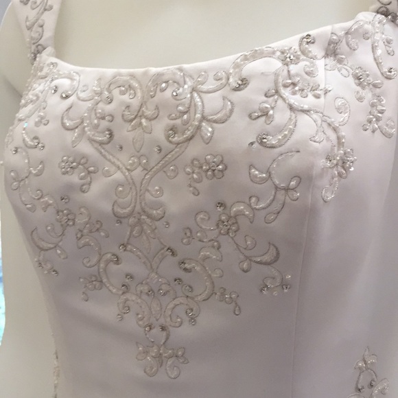 Mori Lee by Madeline Gardner White Beaded Wedding Dress Size 10 New with Tag - Picture 3 of 16